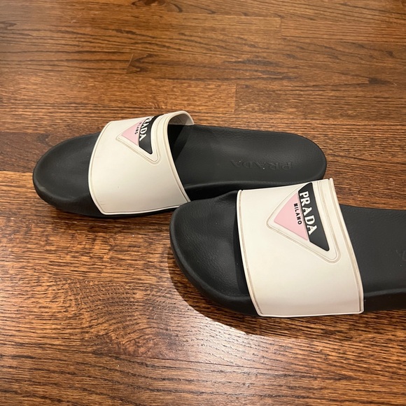 Size 39 vintage PRADA White/Black/Pink Rubber Slide - Picture 3 of 6